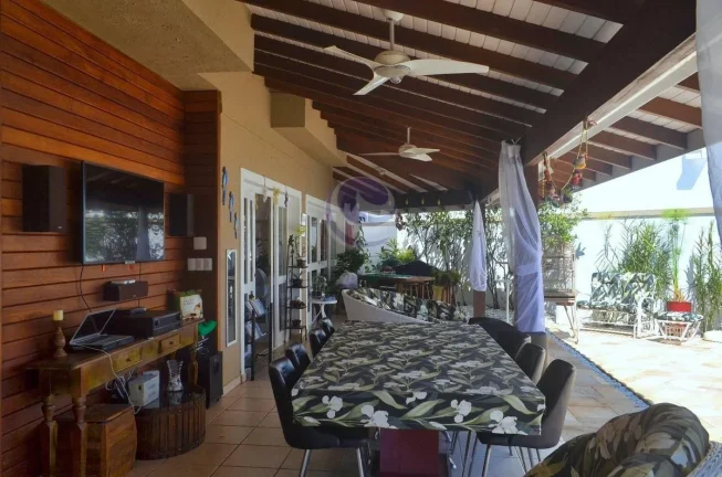 Imagem Villa Minitti - Uma Casa para Celebrar, Investir e Viver Bem no Jardim Acapulco - Guarujá.