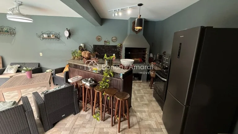 Imagem Excelente sobrado Mobiliado para venda em bairro residencial, próximo a mercados, colégios, padari...