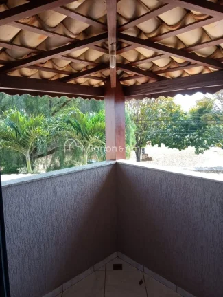 Imagem Linda e espaçosa casa com 217 m² de área construída e 320 m² de terreno. A residência possui 3...