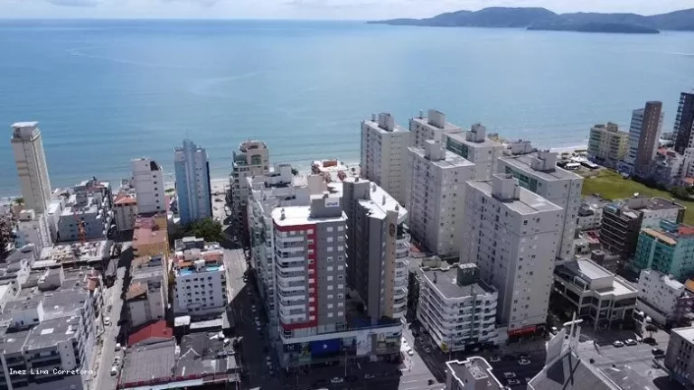 Apartamento Quadra Mar para Venda em Itapema, meia praia, 3 dormitórios, 3 suítes, 4 banheiros, 2 vagas