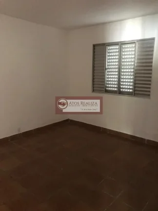 Imagem VENDO casa térrea na região do Sesc Interlagos, terreno de 300m², ACEITA PERMUTA. Vendo casa térreo na região de Interlagos, imóvel ideal para investidores, construir para renda, imóvel Atual, casa térrea com 2 Dormitorios, suite de empregada, 6 vagas de 