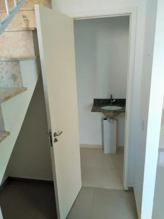 Imagem Sobrado com 2 dormitórios à venda, 65 m² por R$ 440.000,00 - Vila Colorado - Suzano/SP