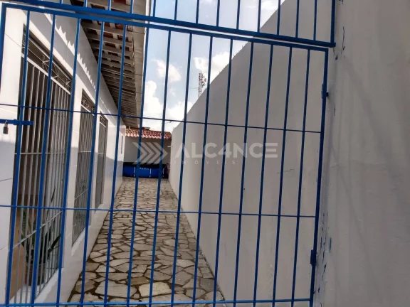 Imagem Casa - 3 Quartos - 1 Suíte - Centro, Lucena/PB