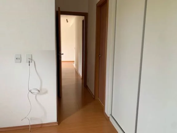 Excelente apartamento em Ã³tima localizaÃ§Ã£o no Bairro Jardim BrasÃ­lia, com 3 quartos, sendo 1 suÃ...