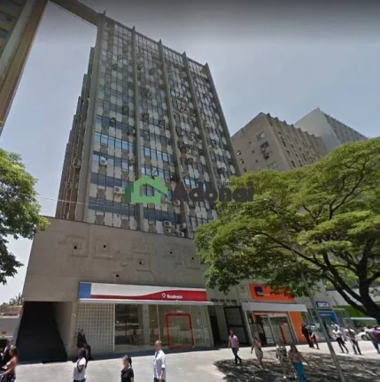 Imagem Vende-se meia laje comercial (REFORMADA E ALUGADA) na Faria Lima em prédio