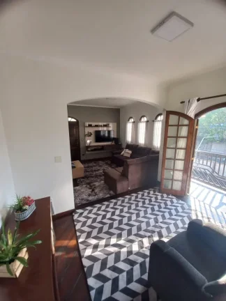 Imagem Imóvel Misto, muito amplo para residência e comércio.