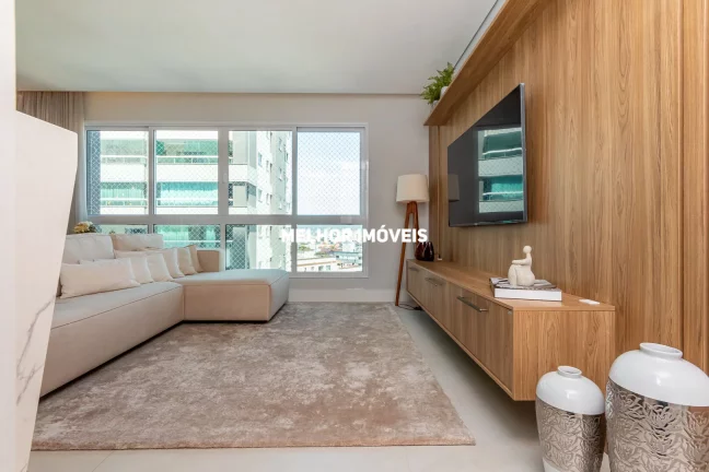 Imagem Apartamento à venda com 4 quartos sendo 2 suítes e 2 vagas de garagem localizado em Balneário Camboriú