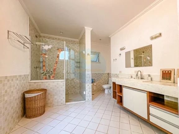 Imagem Casa em Condomínio a Venda no bairro Granja Viana - Carapicuíba, SP