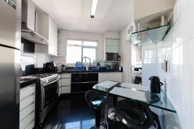 Imagem LINDA COBERTURA COM 04 QUARTOS, 05 VAGAS DE GARAGEM NA SAVASSI.