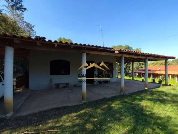 Imagem Chácara com 2 dormitórios à venda, 2611 m² por R$ 350.000,00 - Congonhal - Tatuí/SP