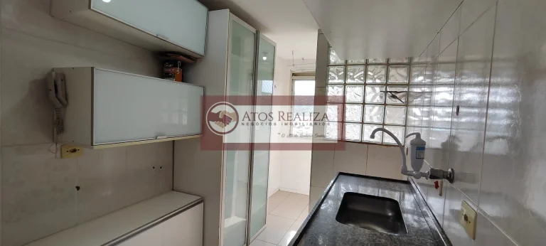 Imagem Este apartamento com sacada em Vila da Paz, São Paulo, é uma oportunidade única de morar em um imóvel completo e bem localizado. Com 56m² de área útil, ele conta com 2 dormitórios, 1 banheiro e uma vista livre de tirar o fôlego. Além disso, possui água in