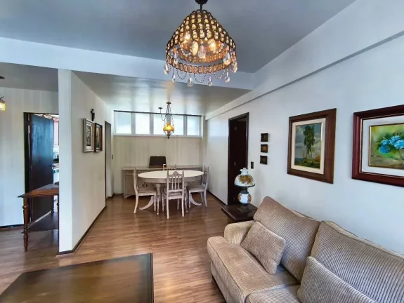 Imagem Apartamento semi mobiliado com 4 dormitórios sendo 1 demi suíte e 1 vaga no Centro de Florianópolis