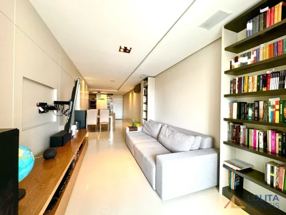 Imagem Apartamento à Venda no Centro, 3 quartos e 3 vagas em Florianópolis/SC.