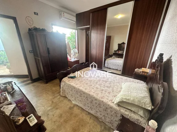 Imagem Casa com 3 dormitórios à venda, 265 m² por R$ 700.000,00 - Village Imperial - Itumbiara/GO