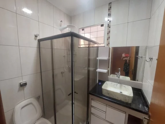 Imagem Casa Usada para Venda, Ouro Verde I, 3 dormitórios, 1 suíte, 2 banheiros, 1 vaga