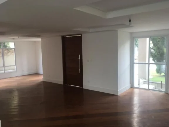 Imagem Casa no Res. Alpha 6 - 488m²