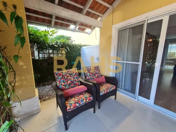 Imagem Uma bela casa com 4 quartos sendo 3 suítes, ficam no imóvel splits, sala ampla, sala de Tv, cozinh...