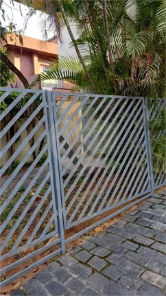 Imagem Sobrado à venda ou para alugar com 5 quartos, sendo 1 suíte, em Alto de Pinheiros, São Paulo - SP