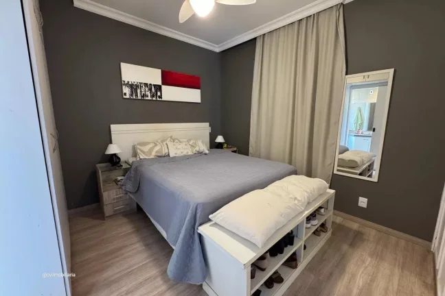 Imagem Este espaçoso apartamento oferece o conforto e a conveniência que você procura. Com um total de t...
