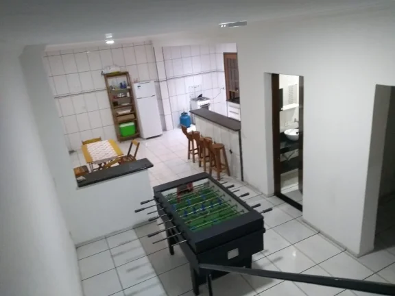 Imagem Sobrado com piscina aquecida, 02 dorm grandes com varanda sendo 01 suíte, área de serv. 02 wcs, 02...