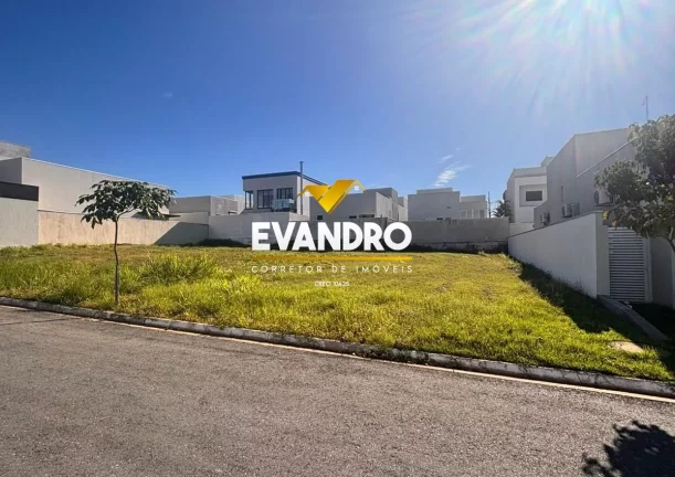 Terreno em Condomínio para Venda em Cuiabá / MT no bairro Condomínio Primor das Torres