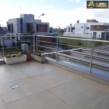 Imagem Casa Alto Padrão para Venda em Laranjal Pelotas-RS - 1423