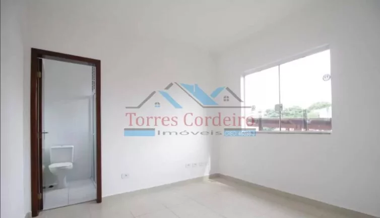 Imagem Sobrado com 3 dorm. (3 suítes) + 2 vagas - Jd. Monte Kemel