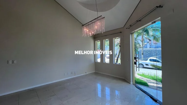 Imagem Casa a venda no Condomínio Ariribá em Balneário Camboriú