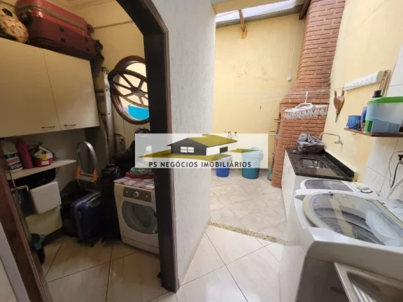 Imagem Sobrado para venda com 3 suítes e 4 vagas na Vila Matilde