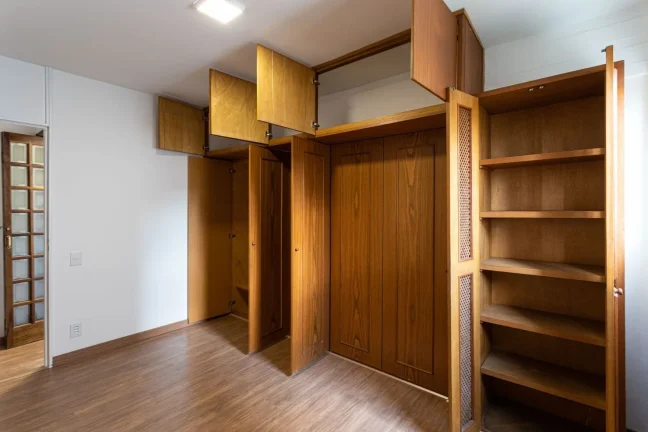 Imagem Apartamento 121M², 3Q, 1 Suíte, 2 Banheiros, 1 Vaga, Academia, Piscina, Salão de Festas, Churrasqueira, Playground, Quadra, Espaço Gourmet.
