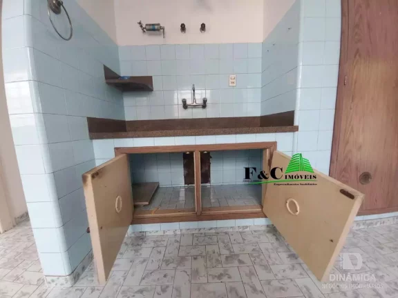Imagem Casa para Venda em Limeira, Centro, 3 dormitórios, 2 banheiros, 5 vagas