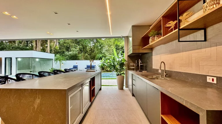 Imagem Casa de Alto Padrão Mobiliada e Decorada à Venda na Riviera de São Lourenço