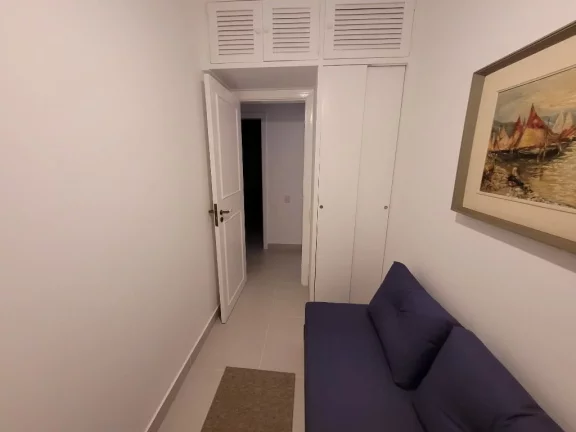 Imagem PITANGUEIRAS – UMA QUADRA DO MAR, MARAVILHOSO APTO REFORMADO, DECORADO, 02 VAGAS DE GARA