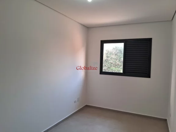 Imagem Sobrado a venda no bairro da Aparecida em Santos com 2 suítes, uma vaga na garagem e quintal em L a venda por R$ 790.000,00