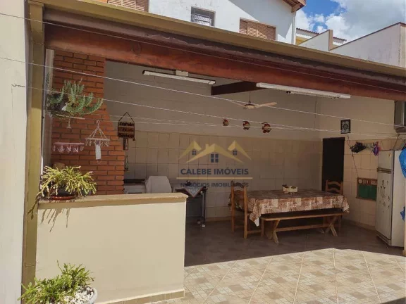 Imagem Casa com 3 dormitórios à venda, 240 m² por R$ 850.000,00 - Chácara Junqueira - Tatuí/SP