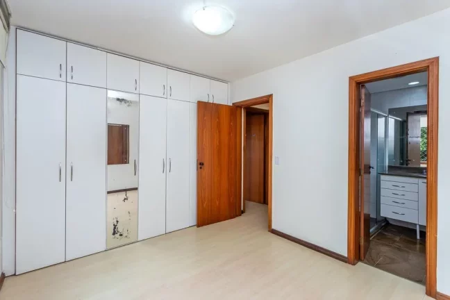 Imagem Apartamento à venda em Porto Alegre, Petrópolis, com 3 quartos, 124m2