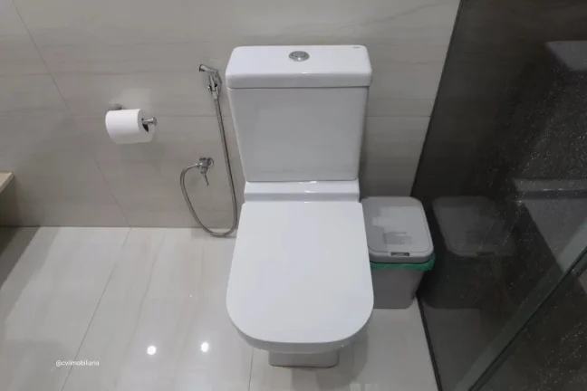 Imagem Esta ampla casa de aproximadamente 180 m² oferece um ambiente acolhedor, funcional e muito bem dist...