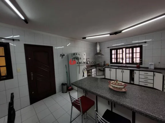 Imagem Sobrado à venda 3 Quartos, 1 Suite, 5 Vagas, 297M², Sítio da Figueira, São Paulo - SP