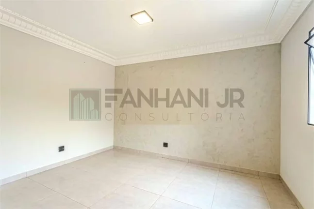 Imagem Casa Comercial para Locação em Jardim Paulista, São Paulo-SP: 8 Salas, 4 Banheiros, 10 Vagas de Garagem, 550 m² de Área.