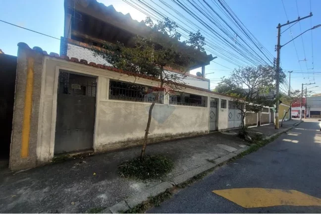 Imagem Casa á venda com 3 quartos com 708m² em Campinho - Rio de Janeiro