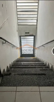Imagem Galpão/salão comercial com 700m² distribuídos em 2 andares, ideal para diversos segmentos de neg...