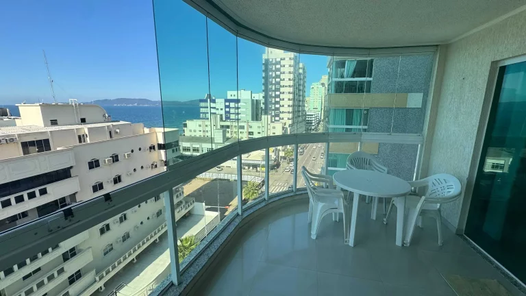 Imagem Apartamento com 3 dormitórios sendo 2 suítes e 1 vaga de garagem em Itapema/SC