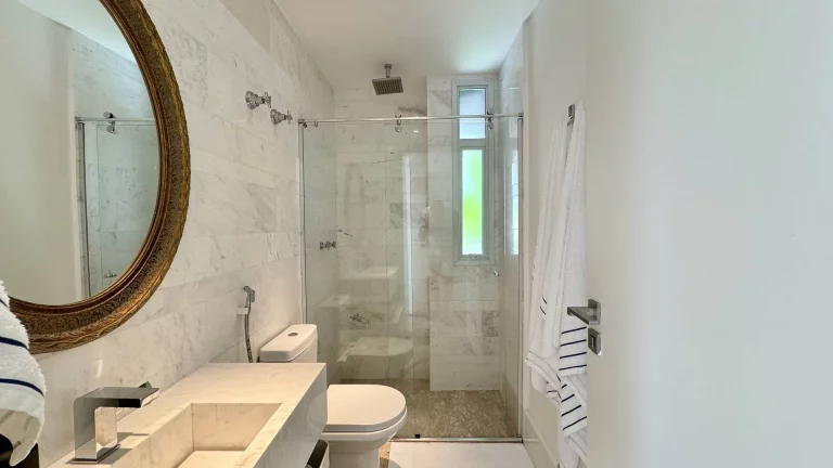 Imagem Magnífica Casa à Venda na Riviera - Módulo 19 - Apenas 900 Metros da Praia!
