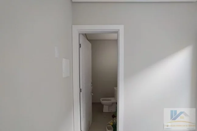 Imagem Triplex para Venda em São José dos Pinhais, Carioca, 3 dormitórios, 2 suítes, 4 banheiros, 3 vagas