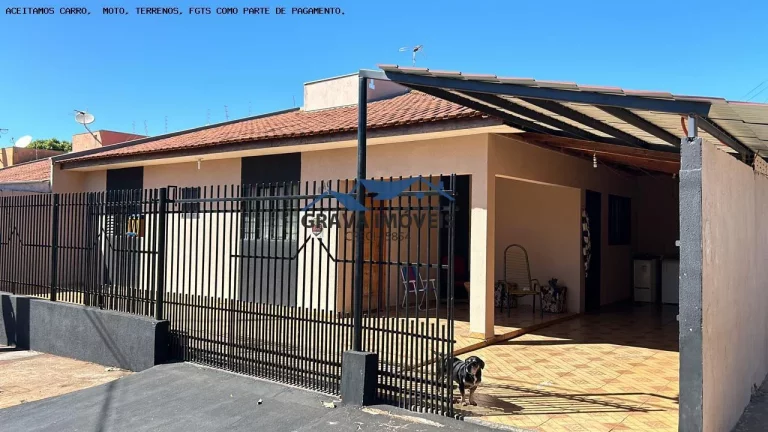 Imagem Casa Usada para Venda em Sarandi, Parque Residencial Bom Pastor, 3 dormitórios, 1 banheiro, 2 vagas