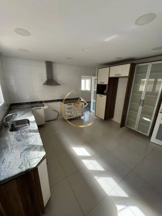 Imagem Sobrado, 4 Dormitórios(4 suítes), 300m², Condomínio Esplanada do Sol.