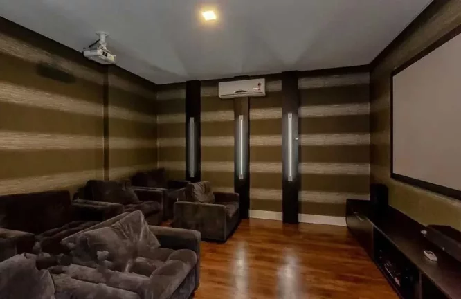 Imagem Apartamento mobiliado com 3 suítes e 3 vagas no centro de Balneário Camboriú