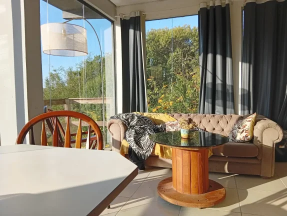 Imagem Casa à venda em Garopaba com 2 unidades independentes e terreno de 2.000 m²