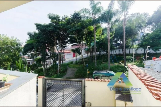 Imagem Apartamento com quintal e churrasqueira em condomínio diferenciado, com 2 dormitórios, 2 vagas com área gourmet excelente localização.