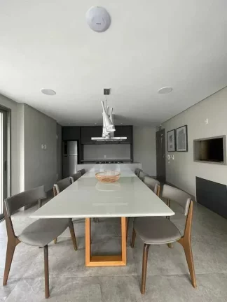Imagem Apartamento com 3 suítes e 2 vagas de garagem há 250m2 do mar no Centro de Balneário Camboriú